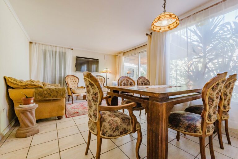 Casa ciudad del Este, Puente Alto. Vende 5.400 uf